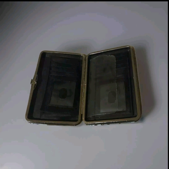 Wallet - Picture 4 of 5